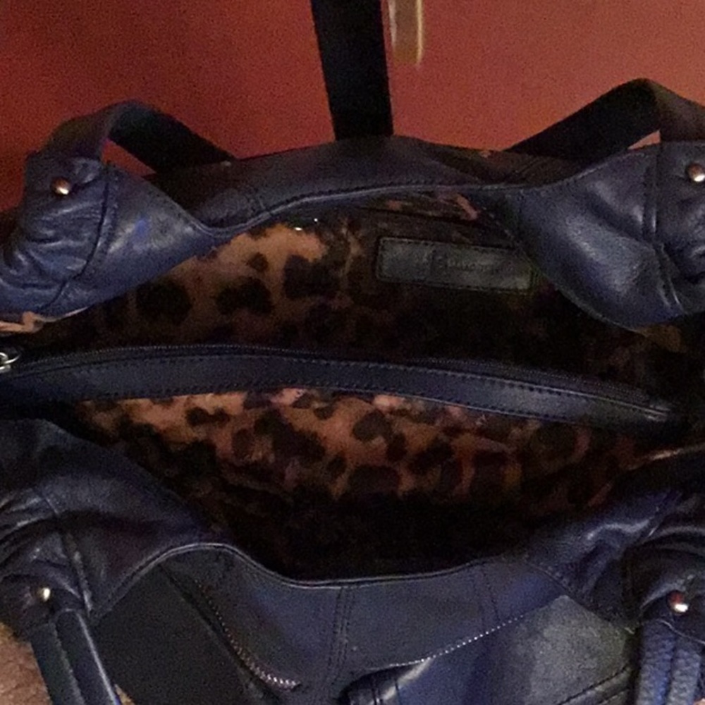 Handbag - Picture 4 of 6
